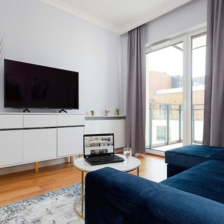 Apartament Dom Przy Okrzei By Renters Prestige Warsaw Exterior photo